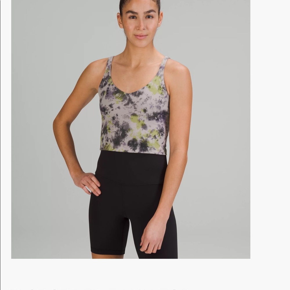 Lulu lemon tank top never worn. I ordered a size wayyy too small